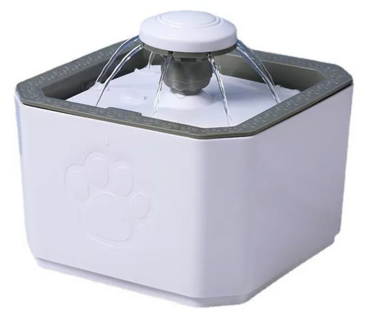 Fuente de agua blanca